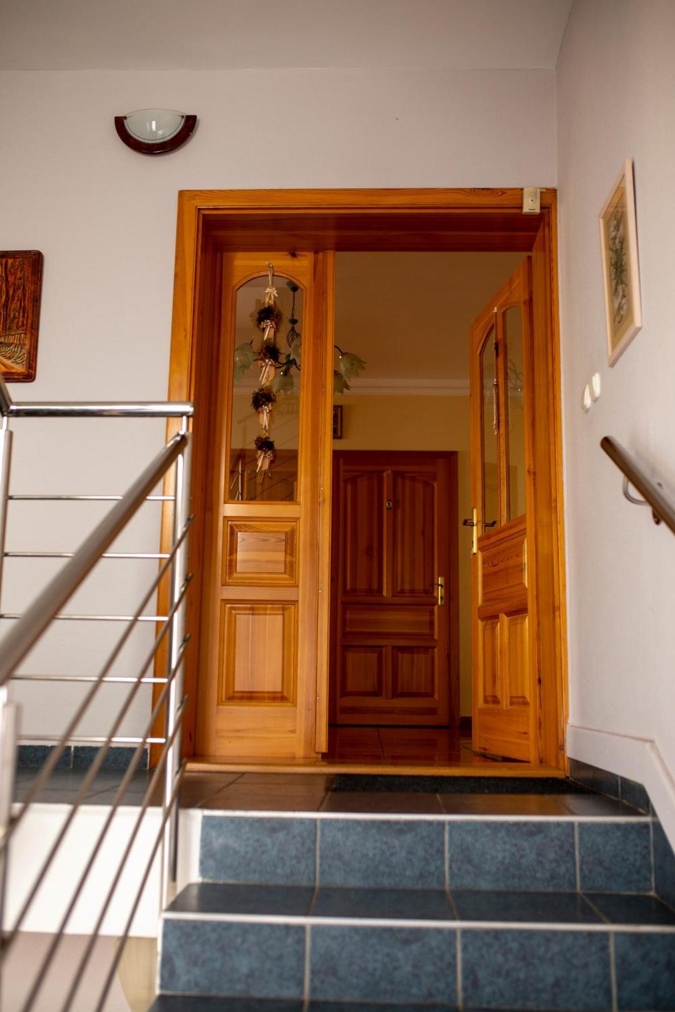 Huerkecz Apartmanhaz เฮวิซ ภายนอก รูปภาพ