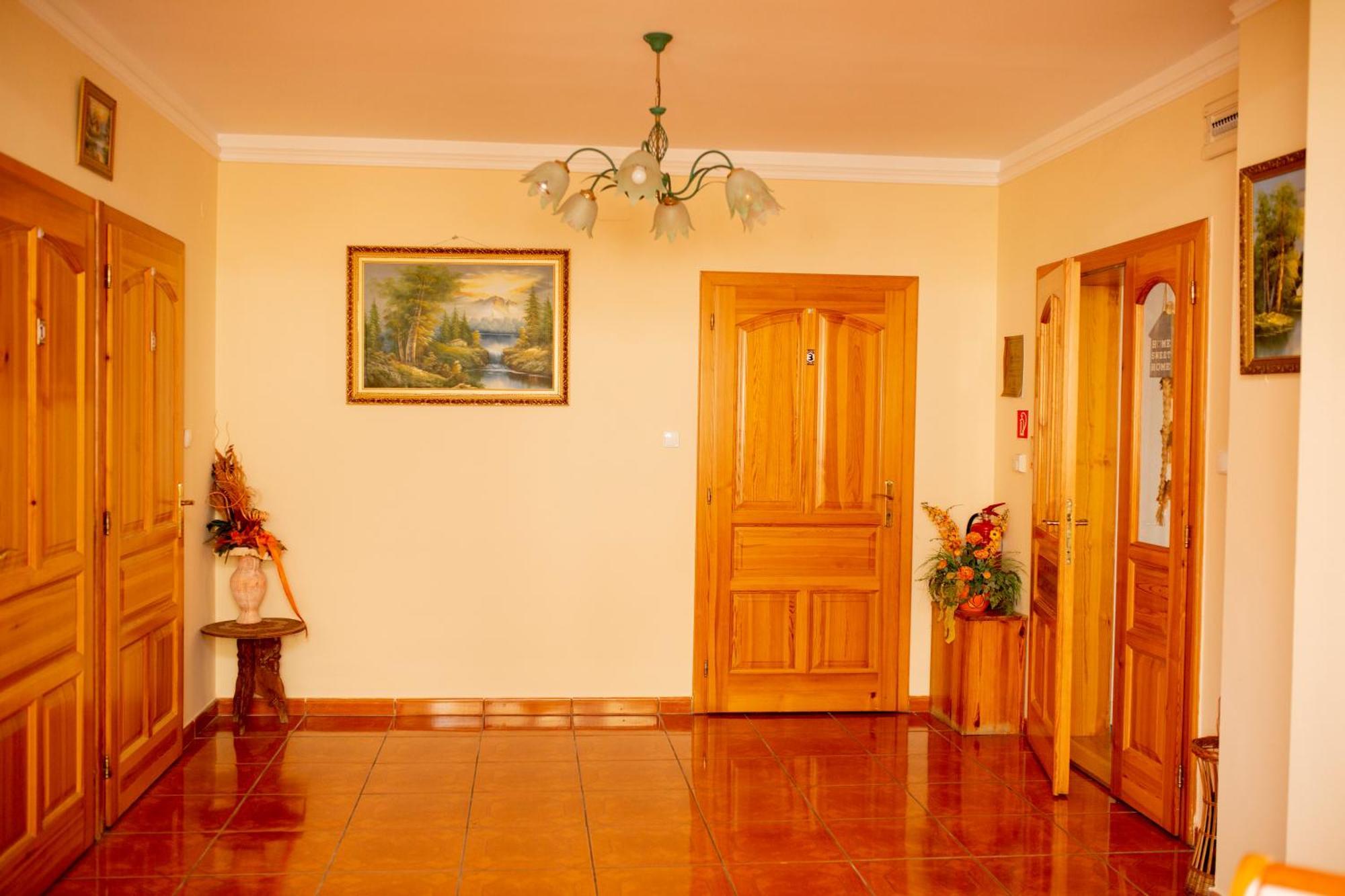 Huerkecz Apartmanhaz เฮวิซ ภายนอก รูปภาพ