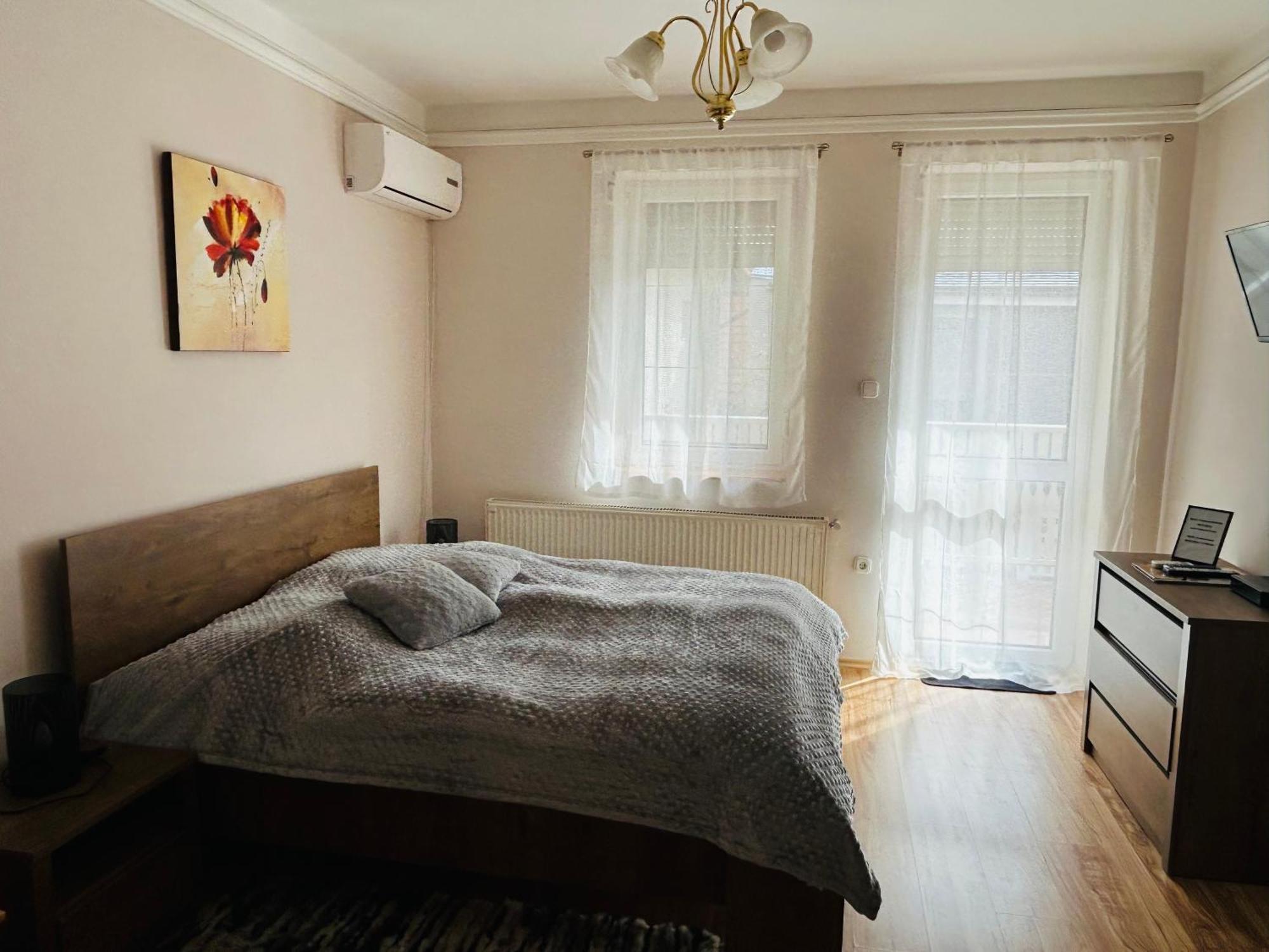 Huerkecz Apartmanhaz เฮวิซ ภายนอก รูปภาพ